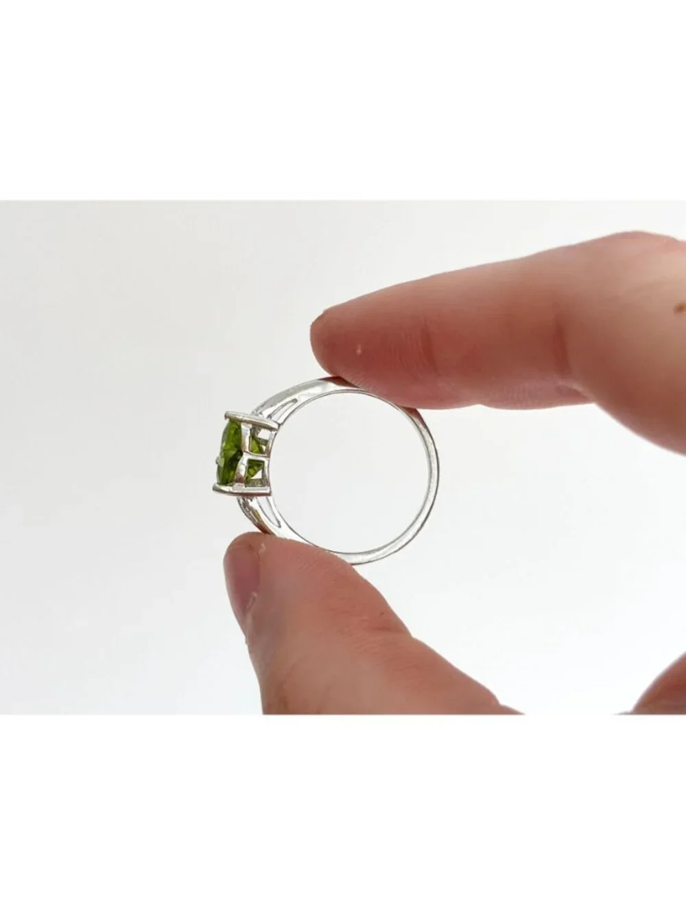 Heart Shaped Cutout Shank Peridot Sterling Silver 925 Vintage Ring - sz 7.75